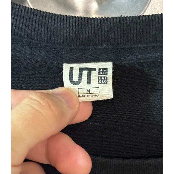 Andy Warhol x Disney Mickey Mouse Crew Neck | Size Medium | Uniqlo UT Graphic - Picture 4 of 4